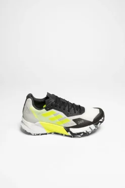 Terrex Agravic Ultra Damen (Schwarz/Weiß)